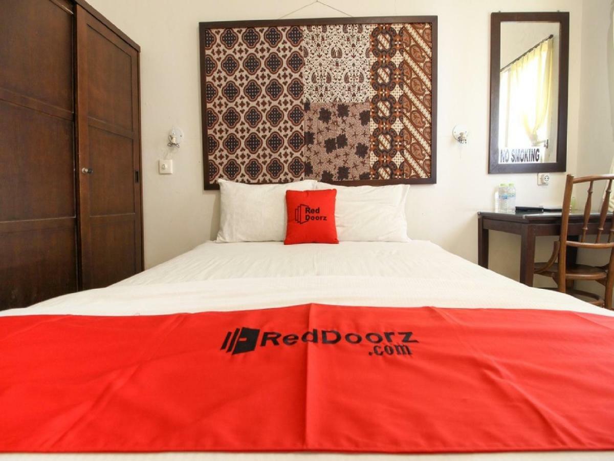 Hotel Reddoorz Syariah Near Wijilan Yogyakarta Extérieur photo