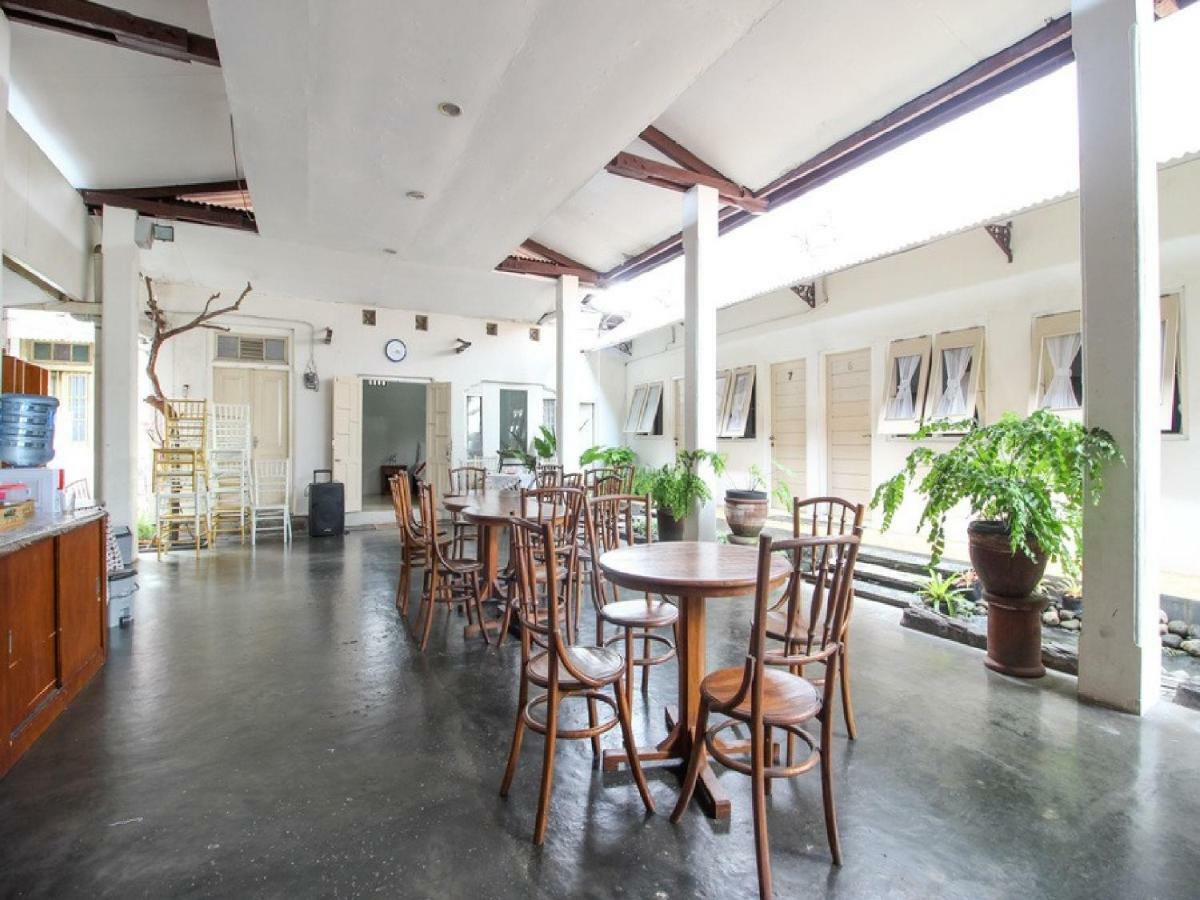 Hotel Reddoorz Syariah Near Wijilan Yogyakarta Extérieur photo